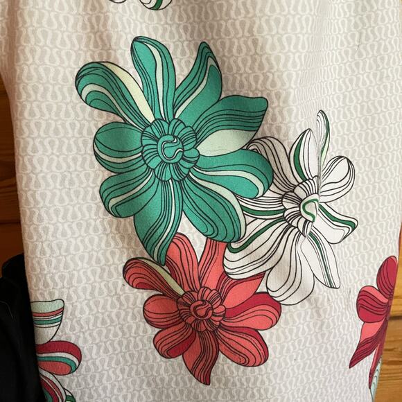 Lululemon Ujjayi Flower Tank Mesh Panel Back Pocket Racerback 6 - Picture 3 of 7